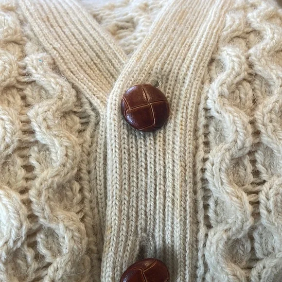 Highland Home Industries made in Scotland vintage sweater large pure new wool